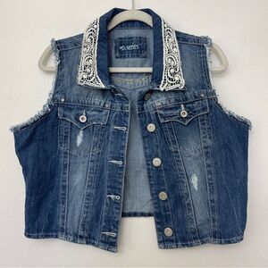 Vintage Short & Sexy Denim Vest with Lace Collar